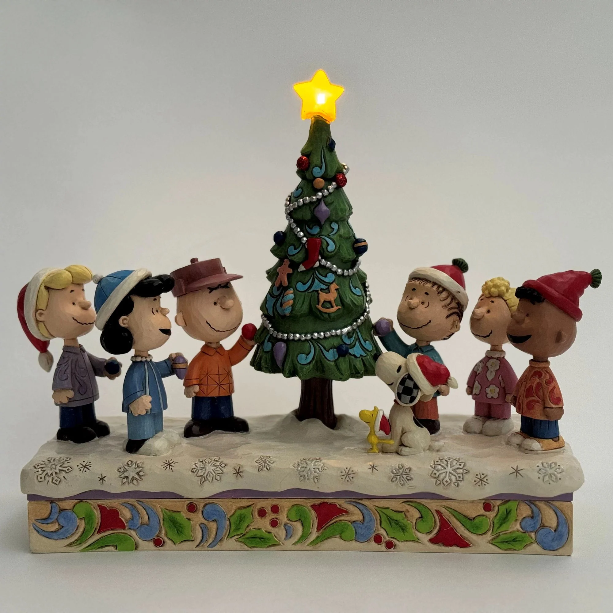 Peanuts Gang Decorating Tree - Image 6